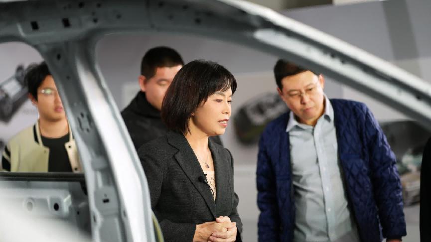 清华认证的全新领克08 EM-P，20万级SUV安全天花板？