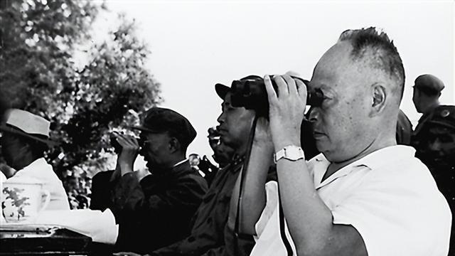 四大野战军中，三野远比二野强大，怎么陈毅元帅排名在刘伯承后？