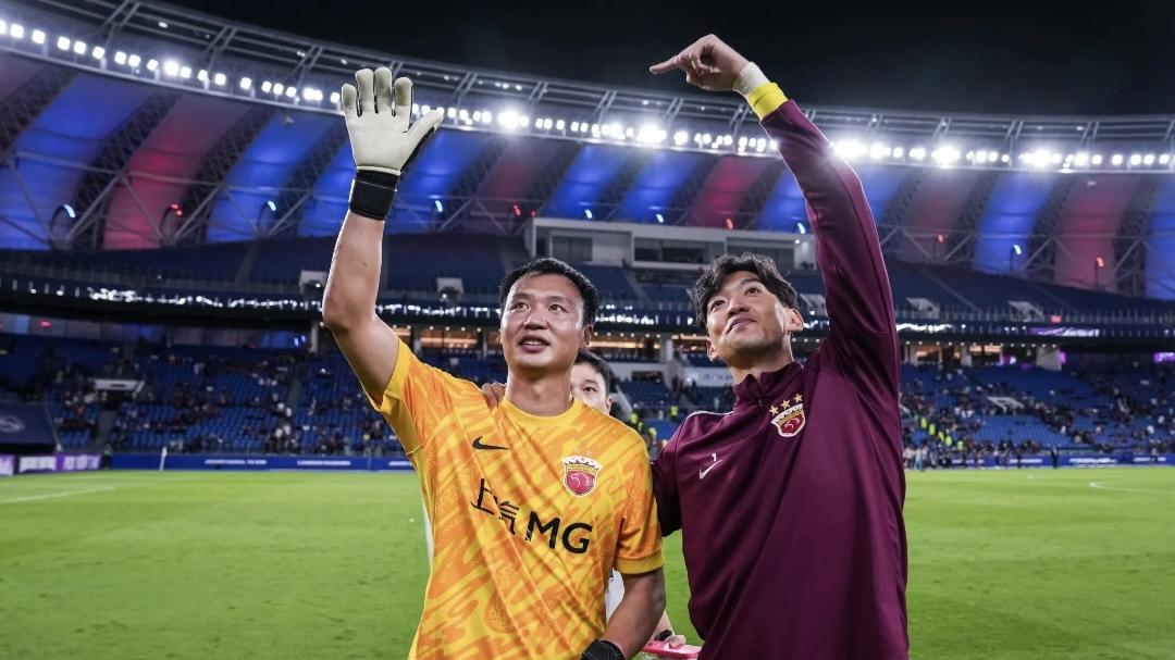 上海海港拼了！被马来西亚柔佛队狂射48次，依然力破球门不失！