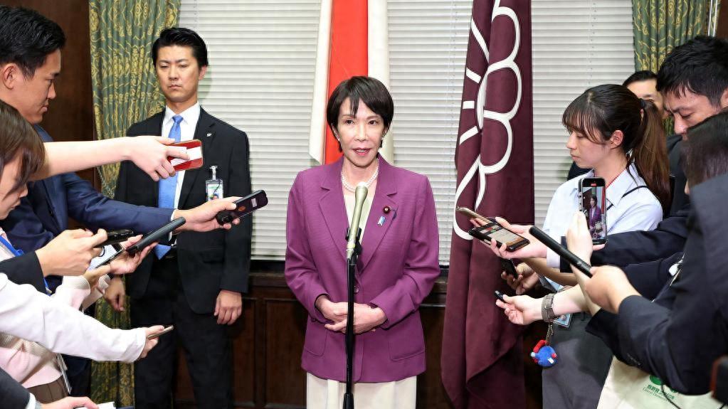 50万张赴日机票被取消，高市早苗还在玩火自焚！