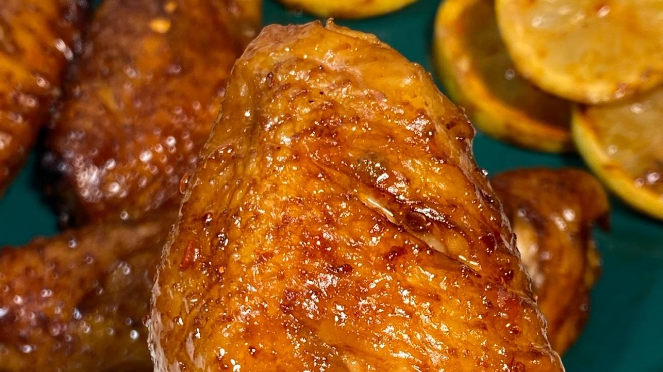 空气炸锅版蜜汁鸡翅：厨房小白的逆袭神器！