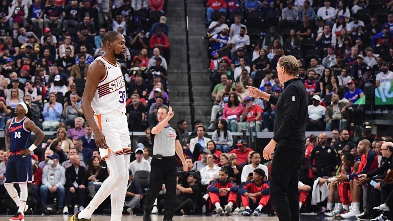 一把甩开教练手，KD回应内讧！美媒建议4队开抢：雷霆6换1排第一