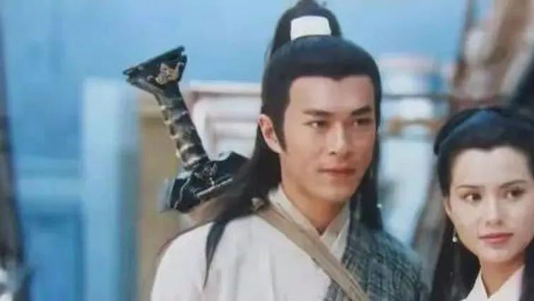 罗素：禁欲主义下的浪漫爱情观——爱她，但不拥有她