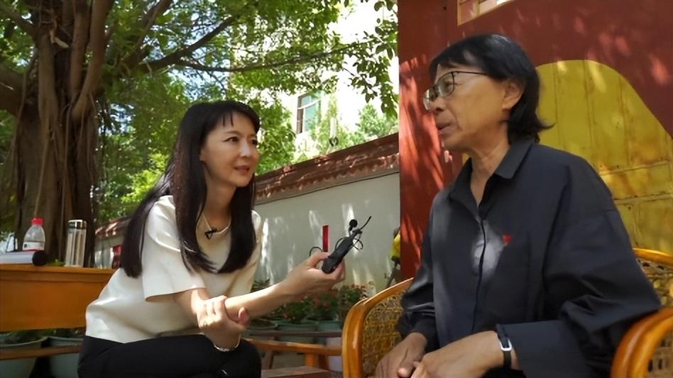 同演张桂梅，把宋佳和海清放一起，差距就出来了，没对比就没伤害