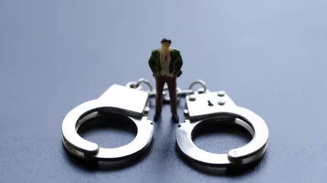 五十元车费背后的诚信拷问，深圳两女子骗车被行拘。