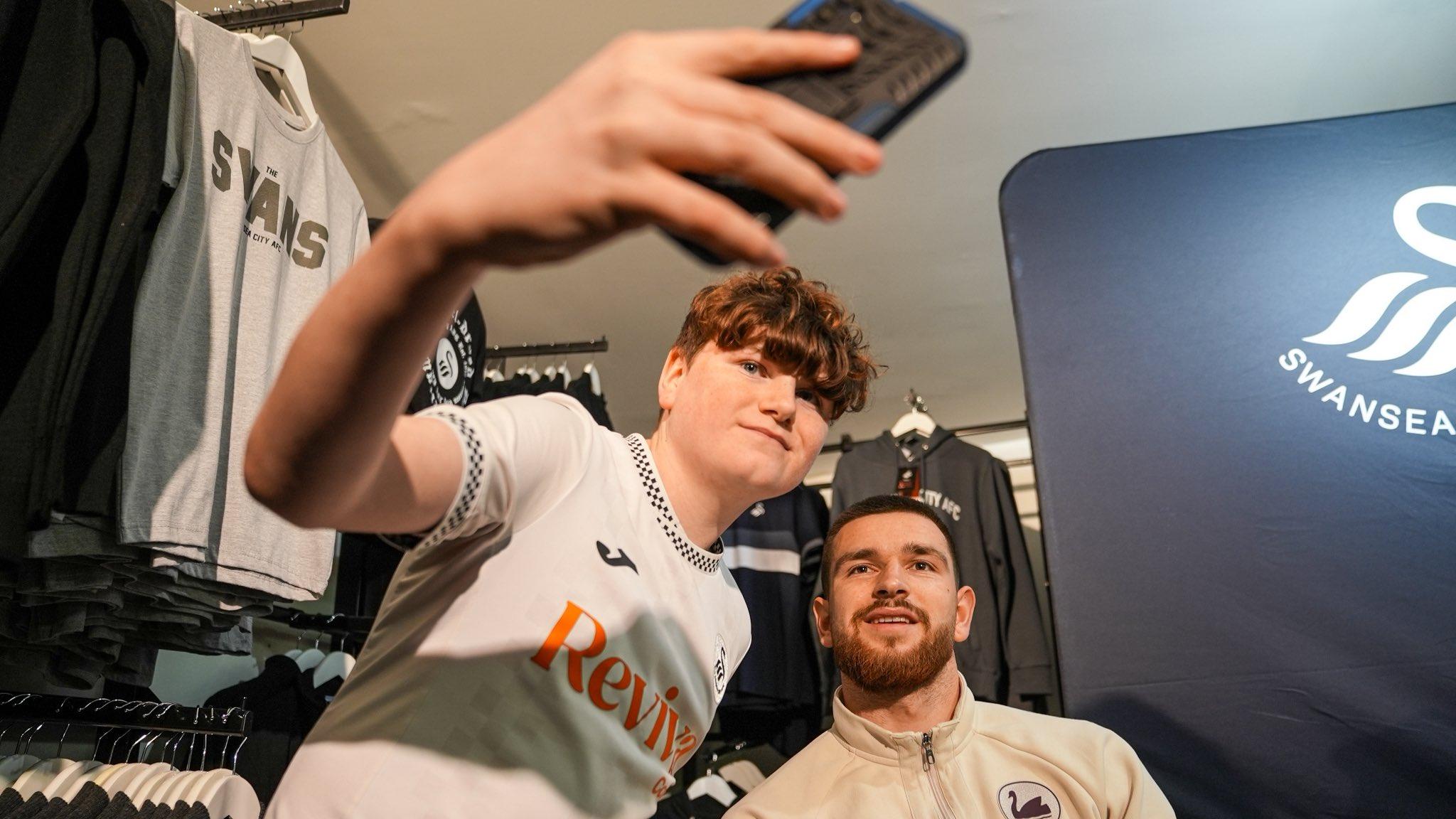 英冠前瞻比分预测：斯旺西VS雷克斯，美因茨，雷丁全部拿下！