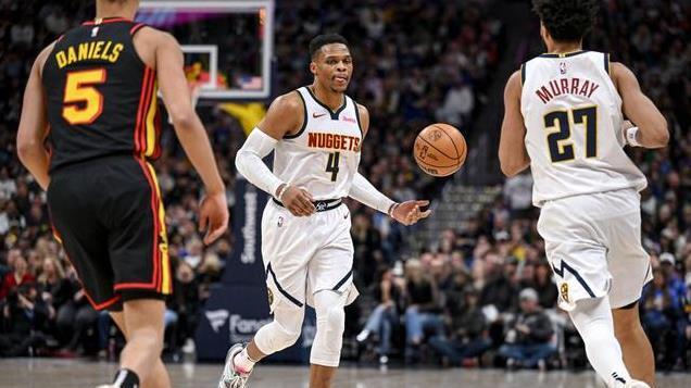 威少16+11三节打卡！首发出战9胜2负证明自己 完美打脸洛城双雄