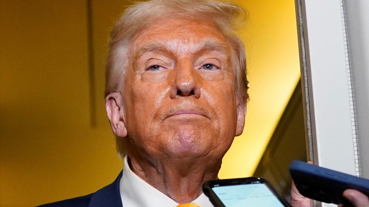 特朗普突然改口，不收关税了，背后释放哪三大信号？