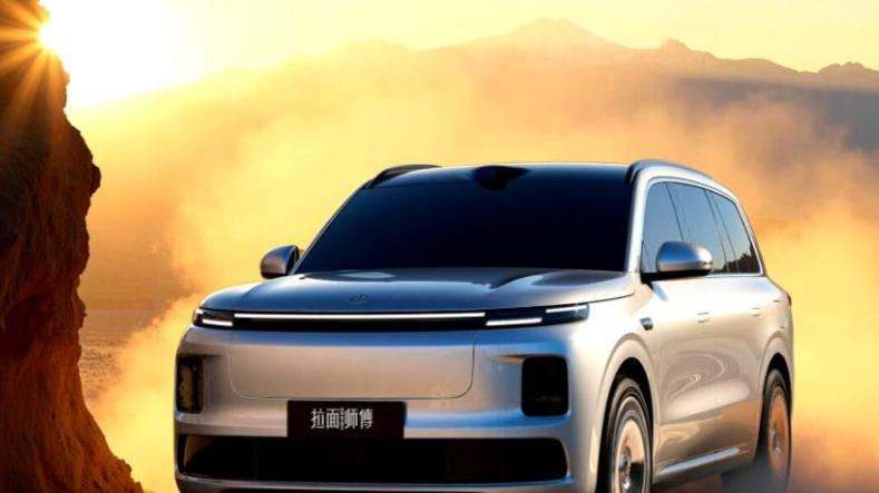 零跑堆配置，用户不买账，谁在制造泡沫？