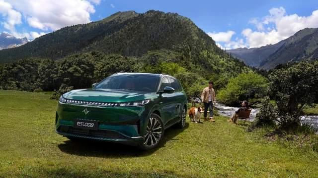 20万买三排六座新能源SUV，东风奕派eπ008对比奇瑞风云T11谁更强