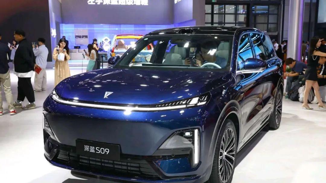 半价理想L9？15万级‘冰箱彩电大沙发’全配齐！这3款车让打工人集体破防…