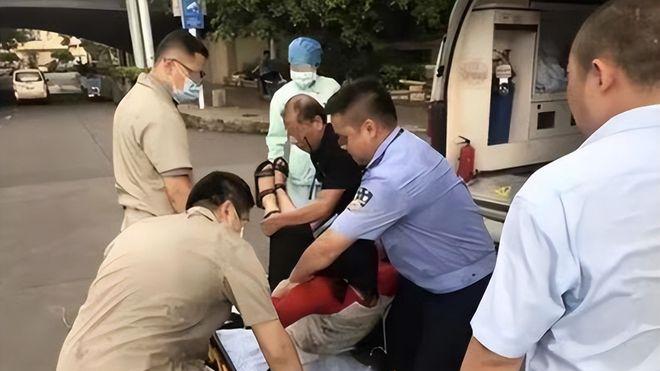 回顾湖北省厅夫人被6名警察当街施暴16分钟，称：知道就不打了