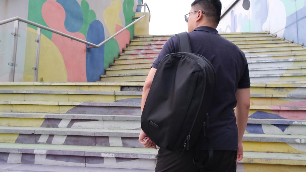 都市通勤党的终极装备，告别换包焦虑—地平线8号Urban胶囊背包