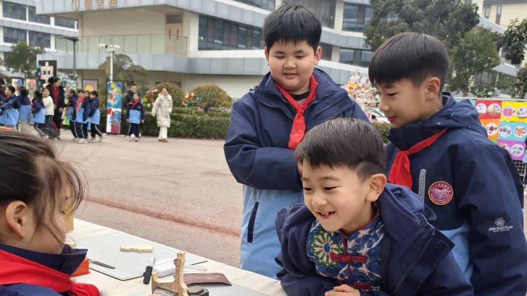 大诺科教特色课程亮相郑州四中文华学校社团风采展示活动