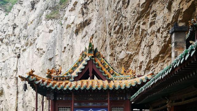 悬崖上的千年惊鸿｜大同悬空寺深度游：踏云而行，解码"危楼千尺"的建筑传奇