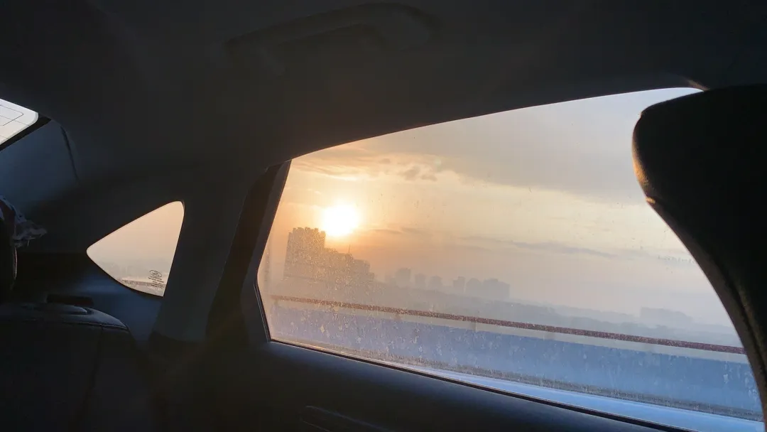 哭着成长，笑着生活，这便是人生