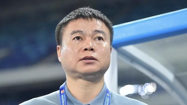 于根伟：不懂申花为什么骂我，要不是我们在海港身上抢回1分，海港早提前夺冠了