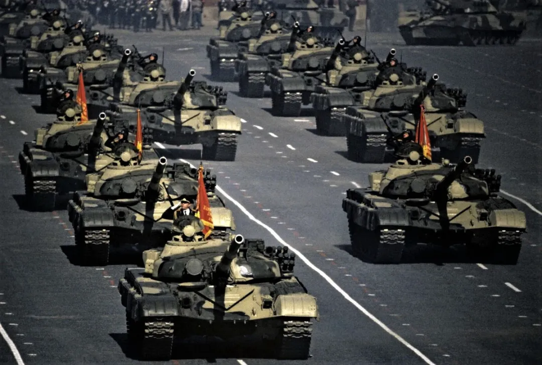 T-72B在强调防护的基础上进一步进化。