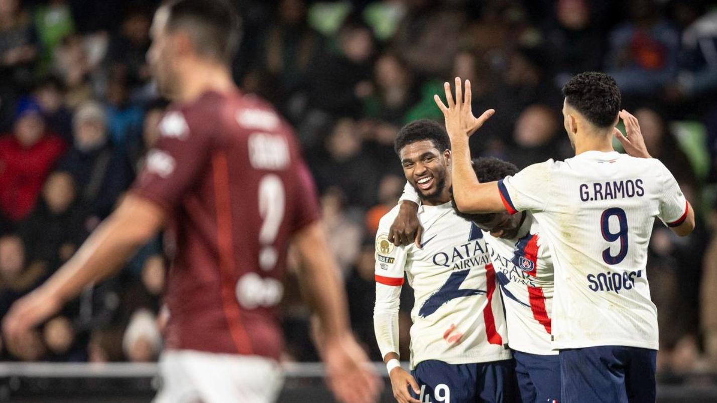 一场3-2让榜首易主，欧洲豪强登顶，恩里克创造队史神纪录