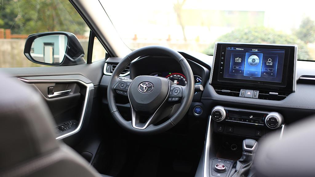 丰田RAV4荣放PHEV：插混技术赋能的全能SUV新标杆
