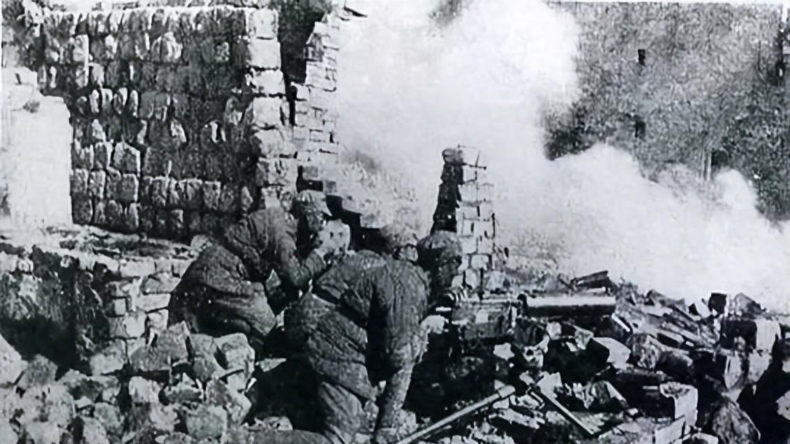 日军酷刑下宁死不屈的"男兵" 竟是女儿身！遗物揭开血色青春