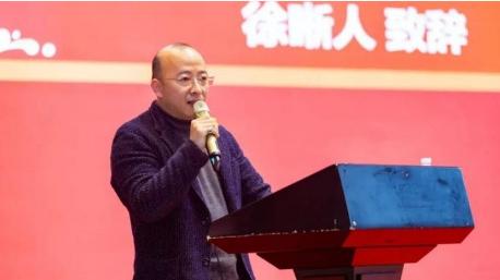 花1元买下8.6亿股权后，他在上海机场被刑拘