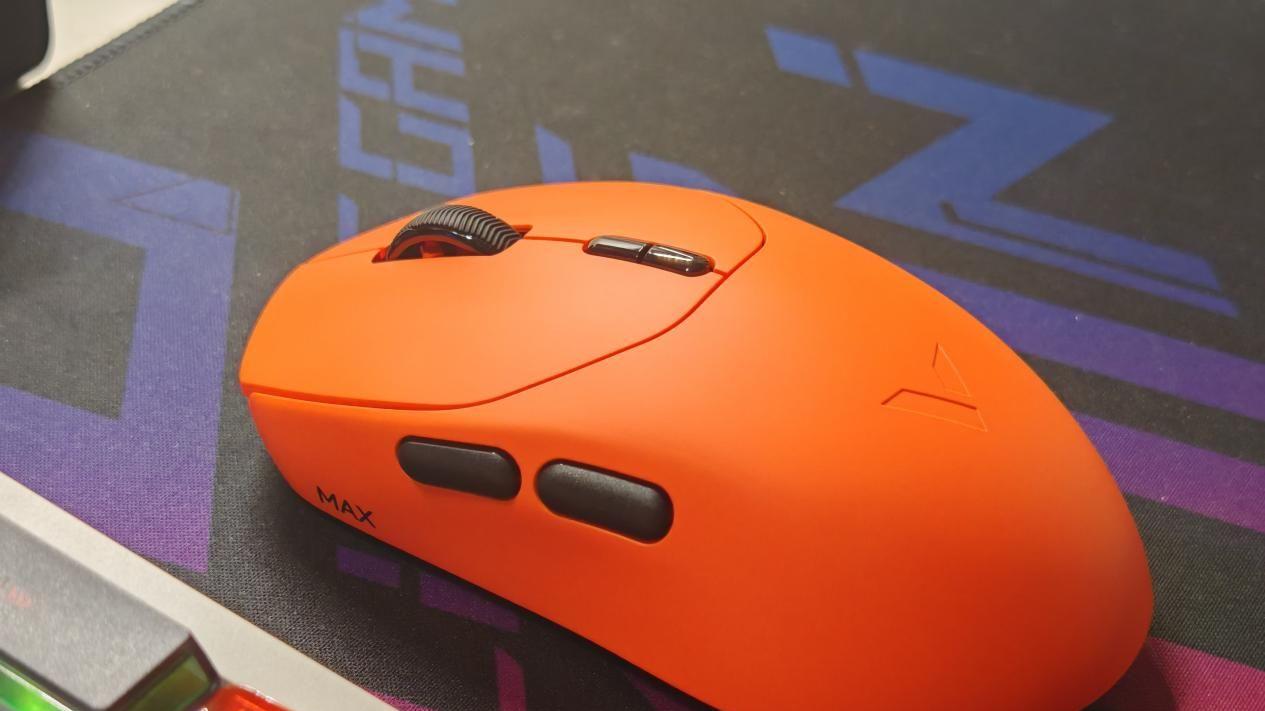 羽感轻盈，制胜先机！这款49g的雷柏VT1二代系列会是你的本命鼠标