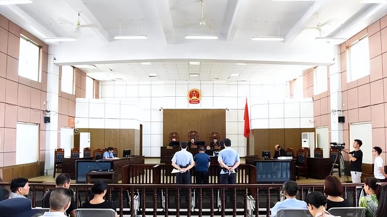 史上最强诈骗犯，出狱后冒充市委副书记空降柳州，结果因政绩突出暴露身份