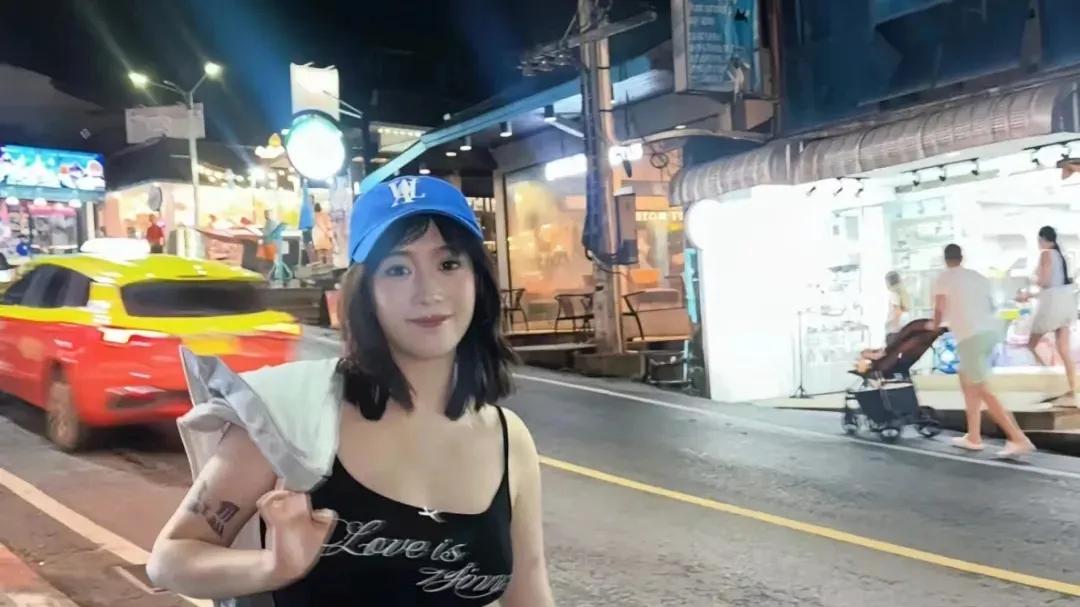 王星回国状态好转，头发已长出来，女友的爱是他黑暗中一缕阳光！