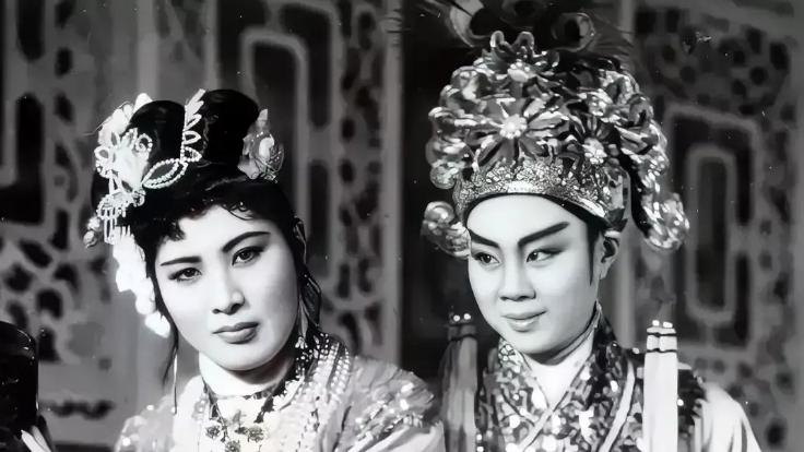 徐玉兰、王文娟为何与范瑞娟、傅全香打擂台？