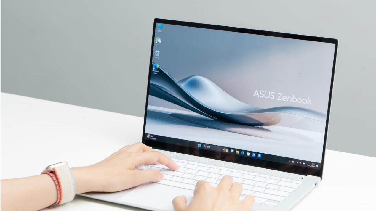 真正适合随身携带的办公搭档，华硕灵耀14 Air体验解析