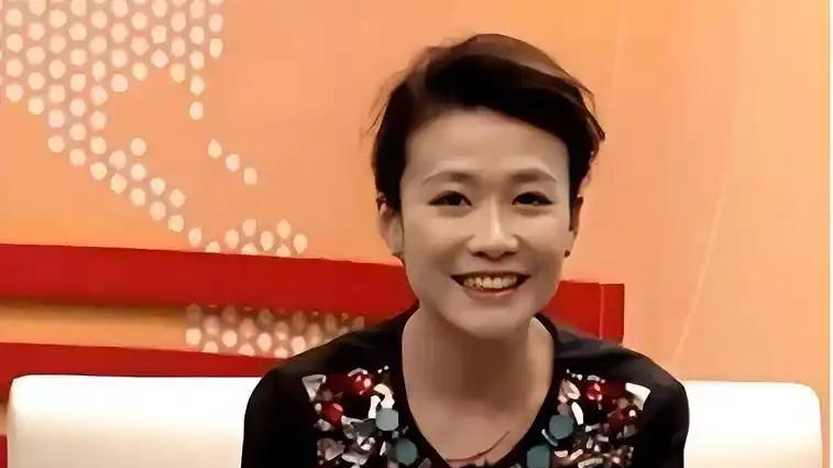 她曾是“央视美女主持”，生命却定格33岁，死前与死神抵抗19天