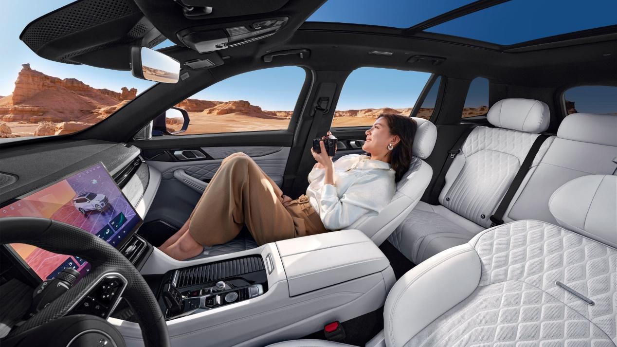 标配全时四驱与行政级二排，2026款领克09四驱探索版限时价19.88万起