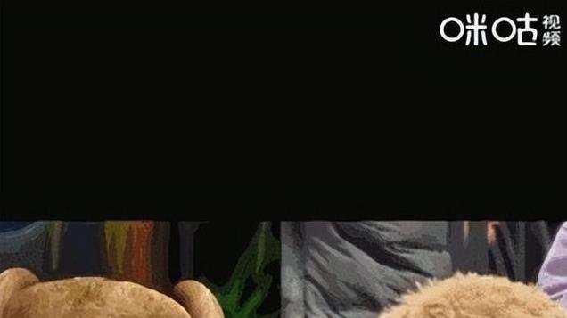 周琦无辜躺枪，当爹被推来推去，恶搞成光头强，央视直播球迷对骂