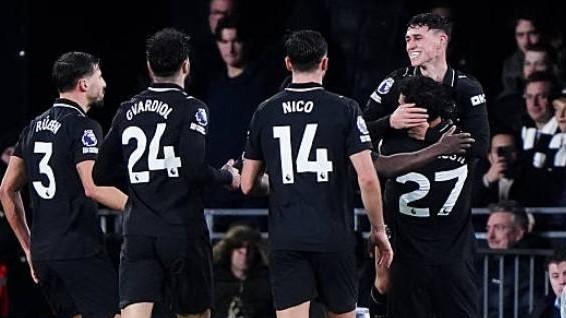 随着纽卡2-2热刺，曼城5-4富勒姆，樱桃0-1，英超积分榜要变天？