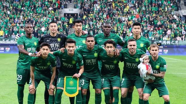 第5次问鼎！国安3-0河南夺足协杯冠军 法比奥戴帽国安获亚冠资格