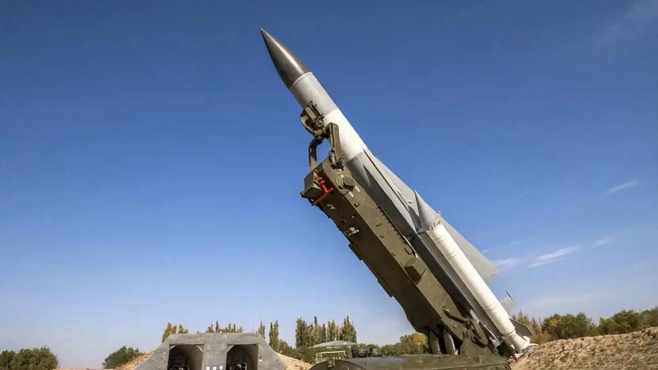 誓言打击 1天击落247架乌军固定翼无人机：4枚制导炸弹凌空打成废铁