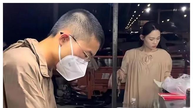 郭有才诺一传媒悄然开业，众星云集贺喜，背后故事感人至深