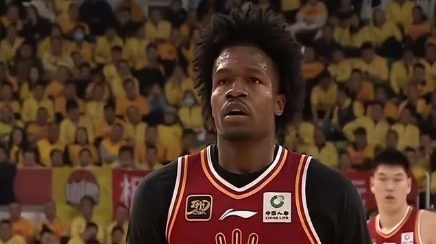 超级逆转！山西队完成25分大翻盘，新疆队末节崩盘，刘炜被喊下课