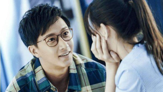 男人对你有感觉，想要和你在一起，才会流露出这4个“信号”！