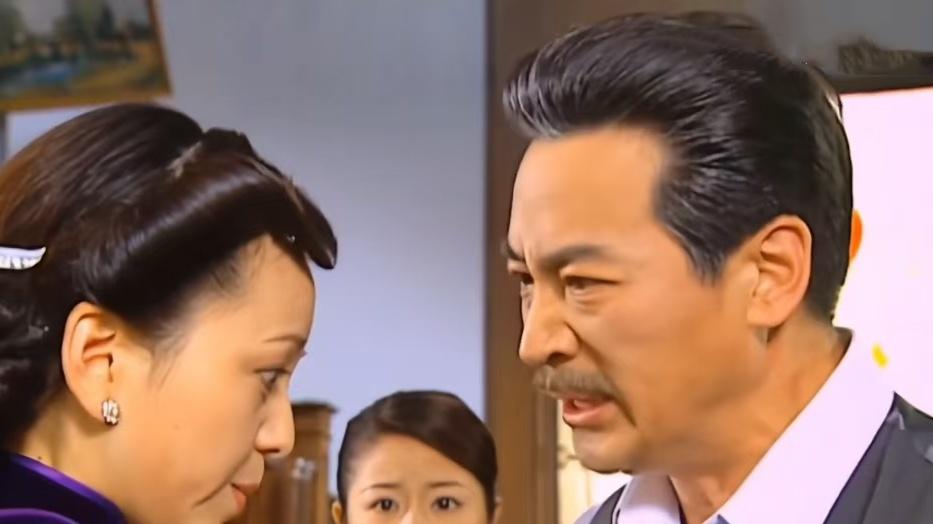 《情深深雨濛濛》王雪琴，用10年偷陆振华几十万，怎么做到的？