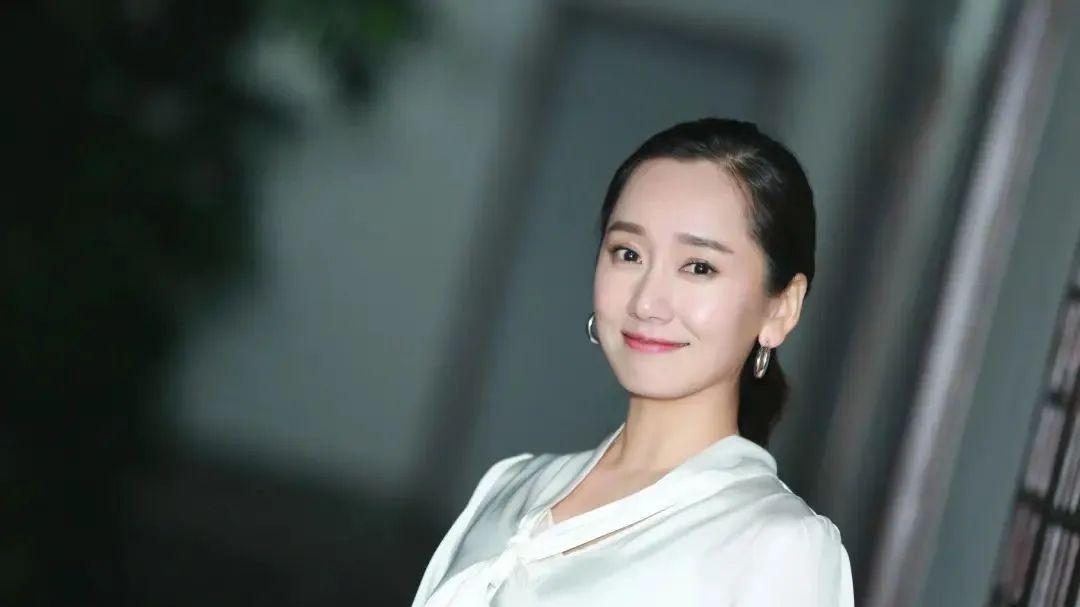 37 岁董晴炸场！20 秒嘶吼撕碎流量遮羞布，北电校花熬 18 年终逆袭​