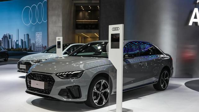 2025款奥迪A4L实车到店，换代前配置升级，现款性价比凸显