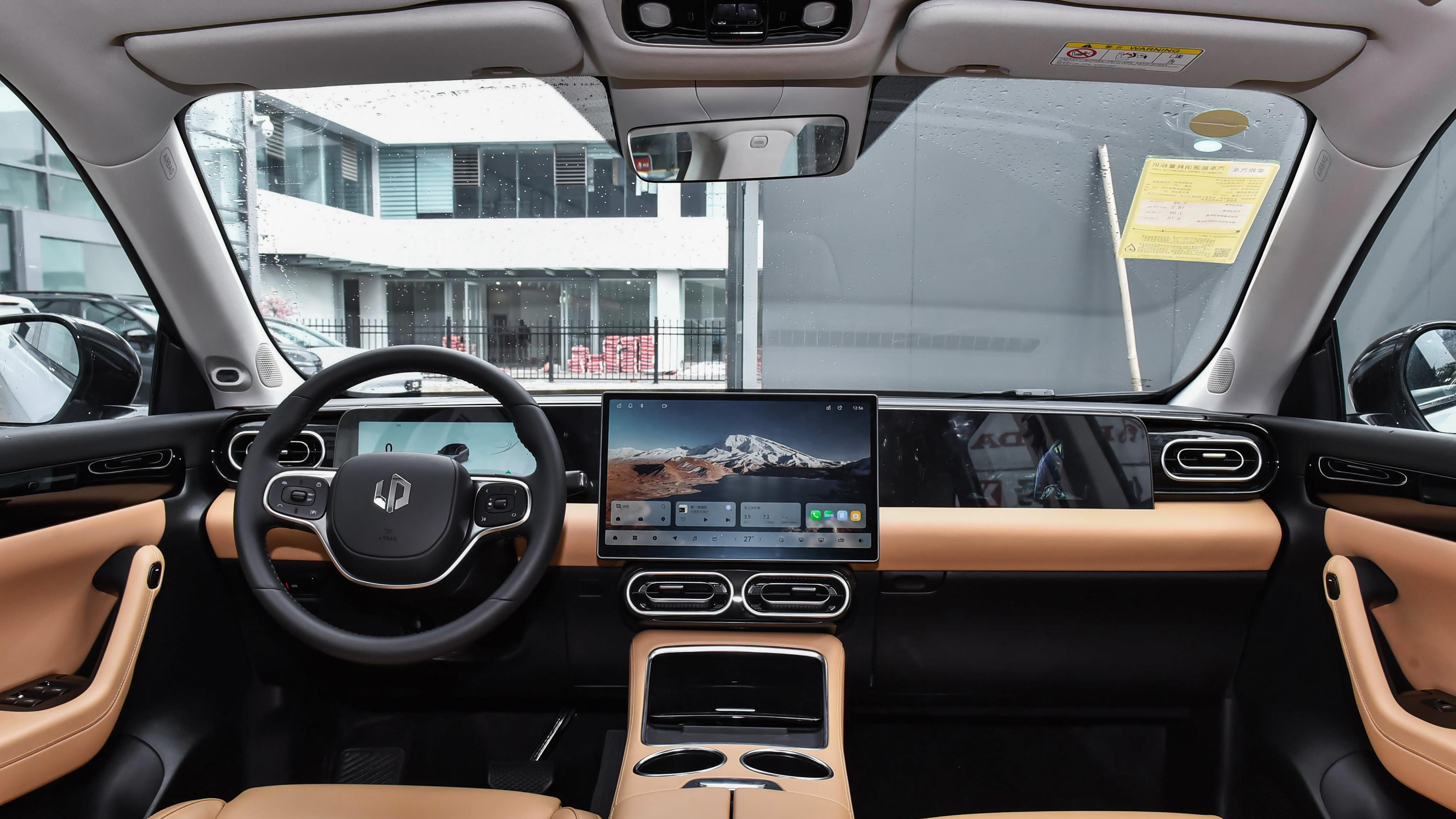 紧逼宋PLUS DM，月销破万，零跑C11成为15万级家用SUV黑马，靠啥？