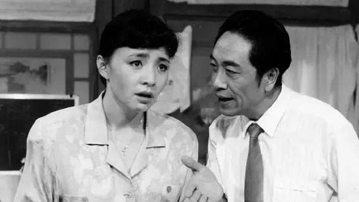 国家一级老演员王奎荣 40岁追梦被离婚 68岁遇真爱娶小妻子 儿女双全