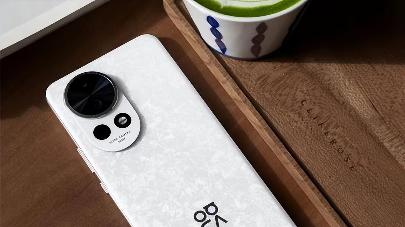 换机必看！华为nova13 Ultra：中端机中的“战斗机”！