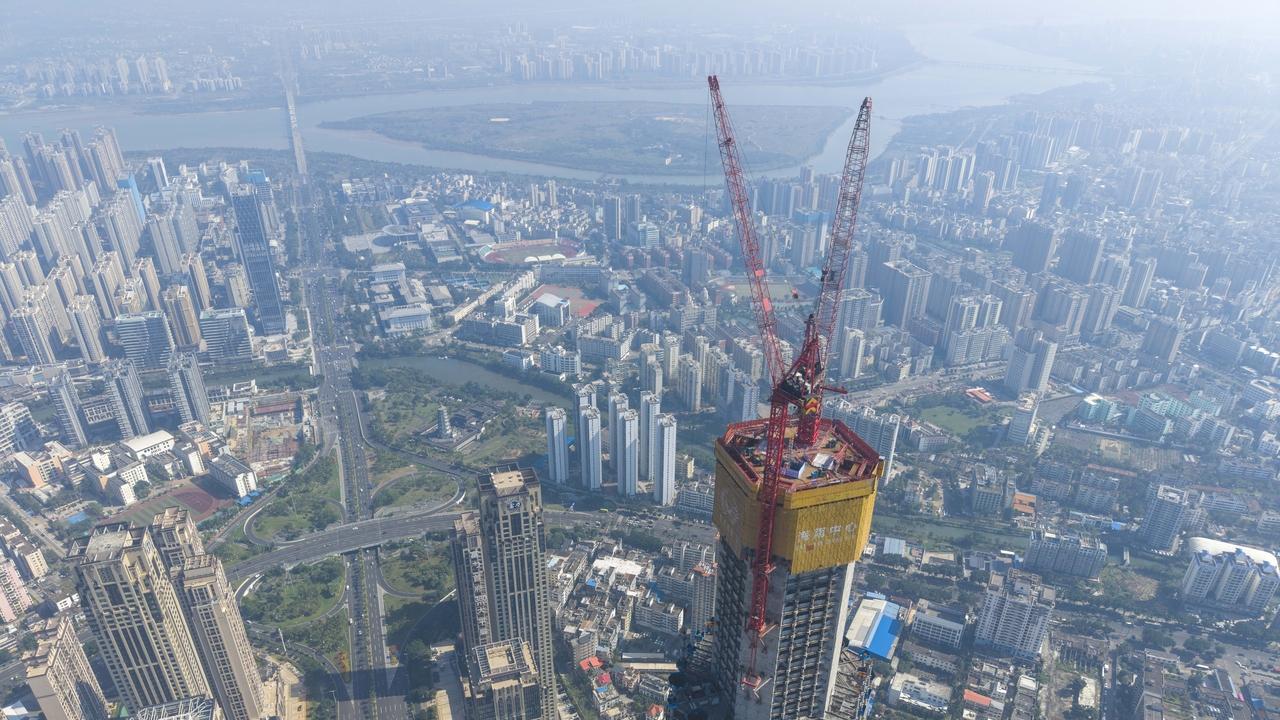 海南封关前放大招！428 米第一高楼封顶，天际线被刷新