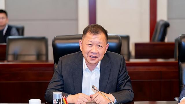 中国十大国有汽车集团掌门人，他们的毕业院校揭秘，汽车行业精英的教育背景