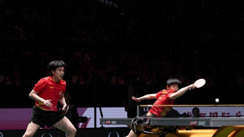 国乒8-1日本夺三连冠！莎头零封，王曼昱林诗栋强势横扫