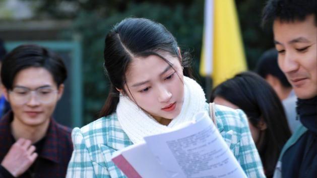情变传言甚嚣尘上，鹿晗关晓彤“分手”背后或另有隐情